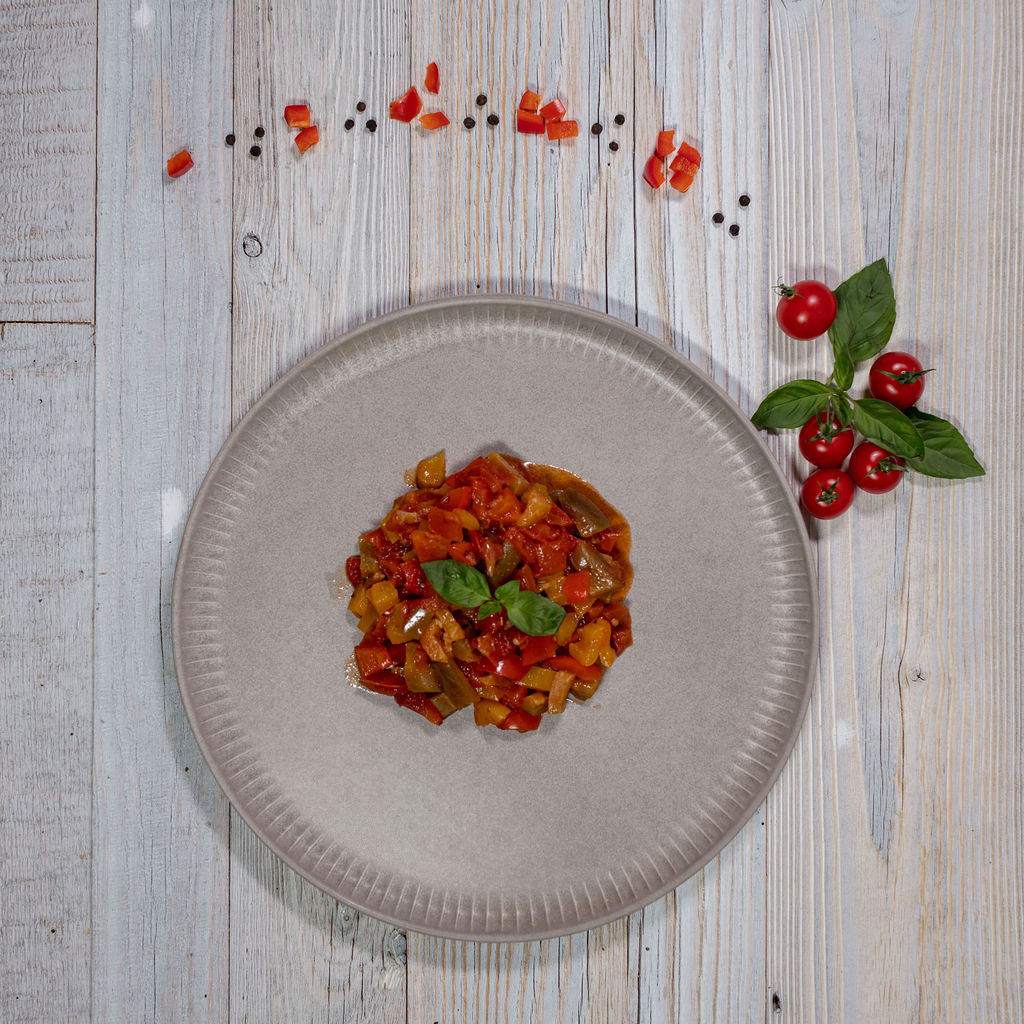 Gemüse-Gulasch mit Auberginen und Peperoni