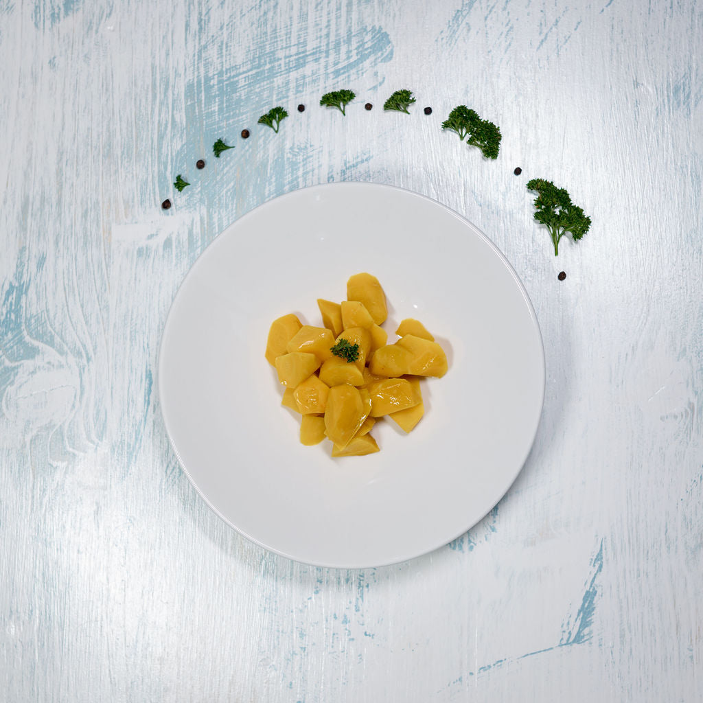 Pfälzer Karotten mit Butter angerichtet
