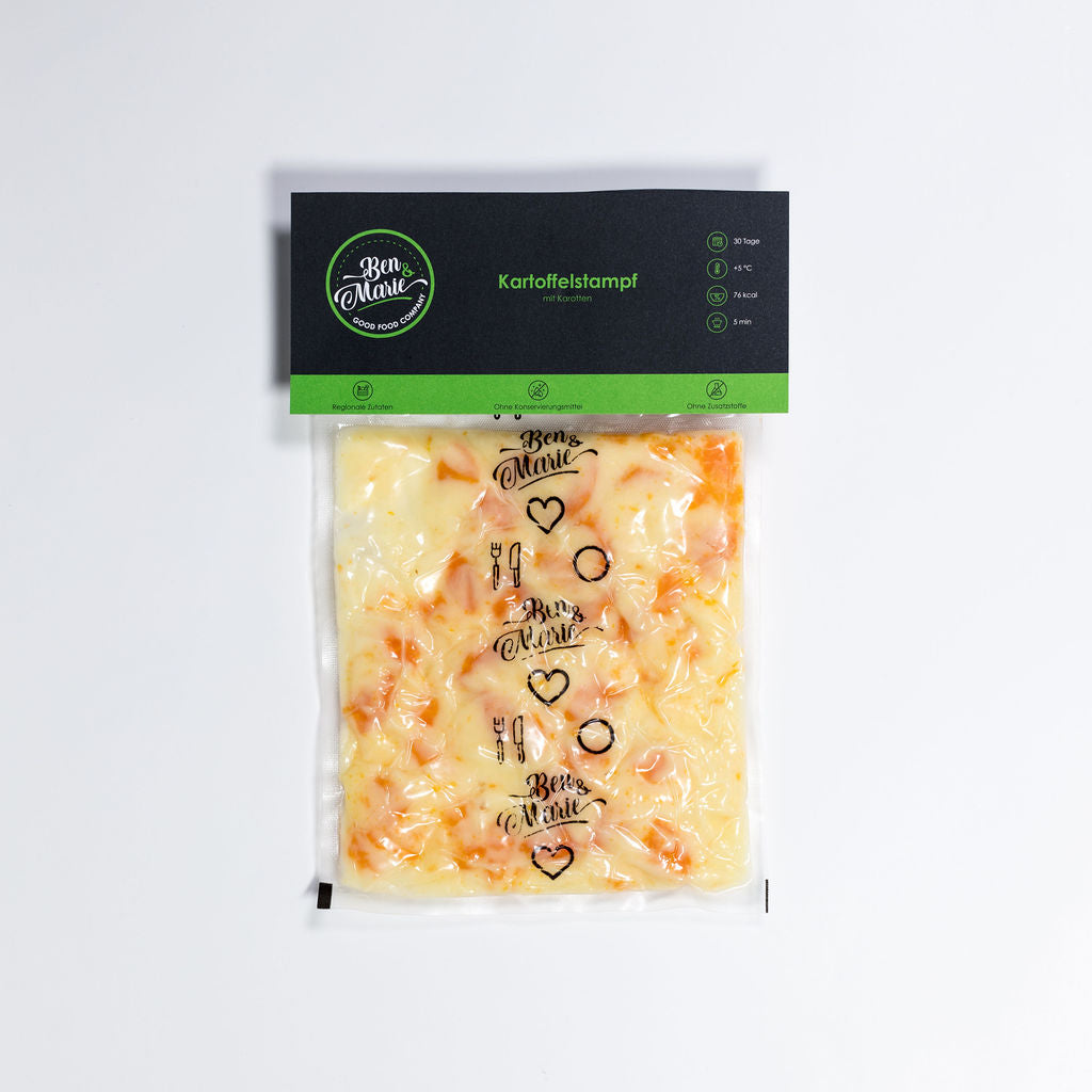 Kartoffelstampf mit Karotten im Plastikbeutel